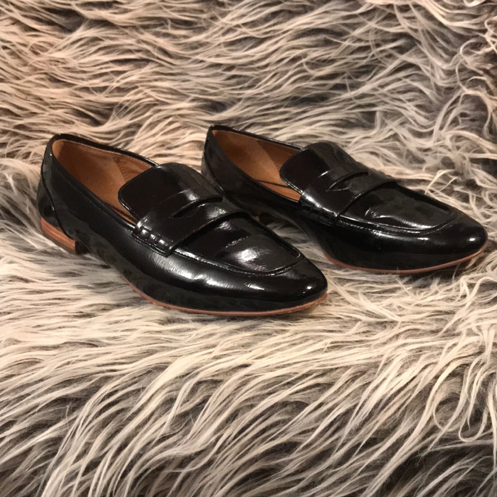 14th & Union black patent loafers